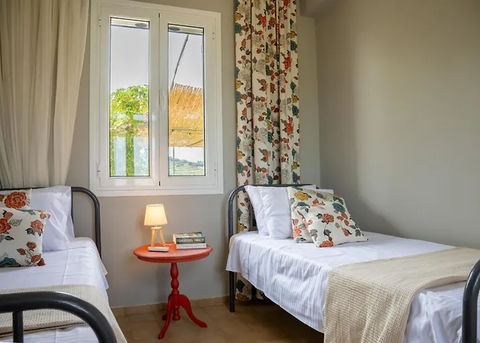 Agapanthus Retreat فيلة Kouvalata
